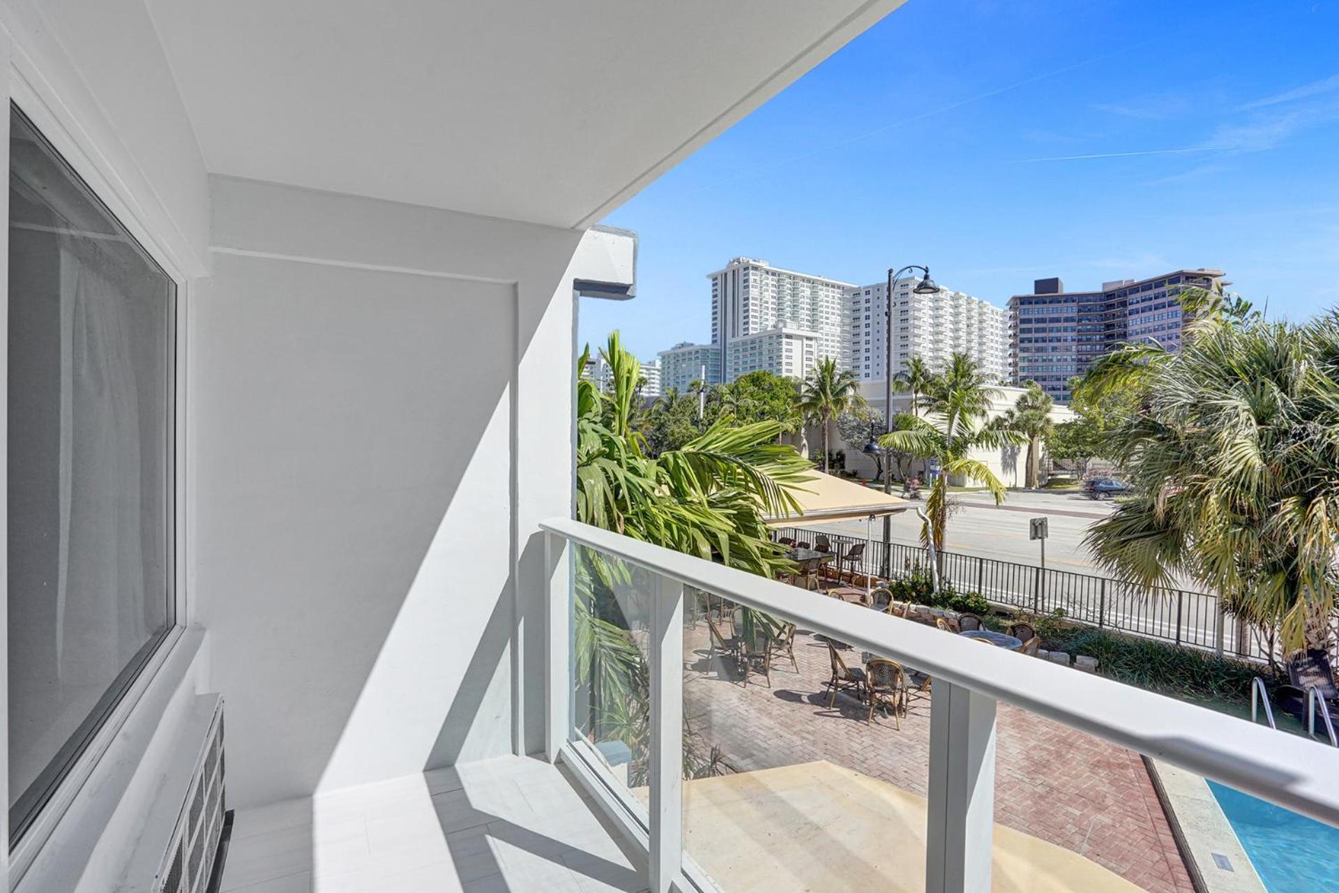Royal Beach Palace Fort Lauderdale Exterior photo